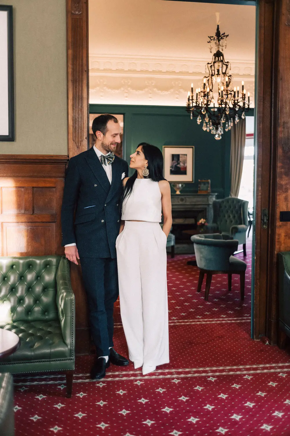 Couple portrait at the stylish Anglo German Club in Hamburg Harvestehude, right on the Outer Alster. Leica M10 M11.